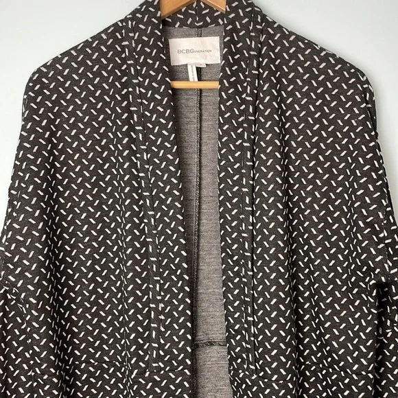 BCBGeneration Open-Front Over Sized Blazer Size Small - Picture 4 of 9